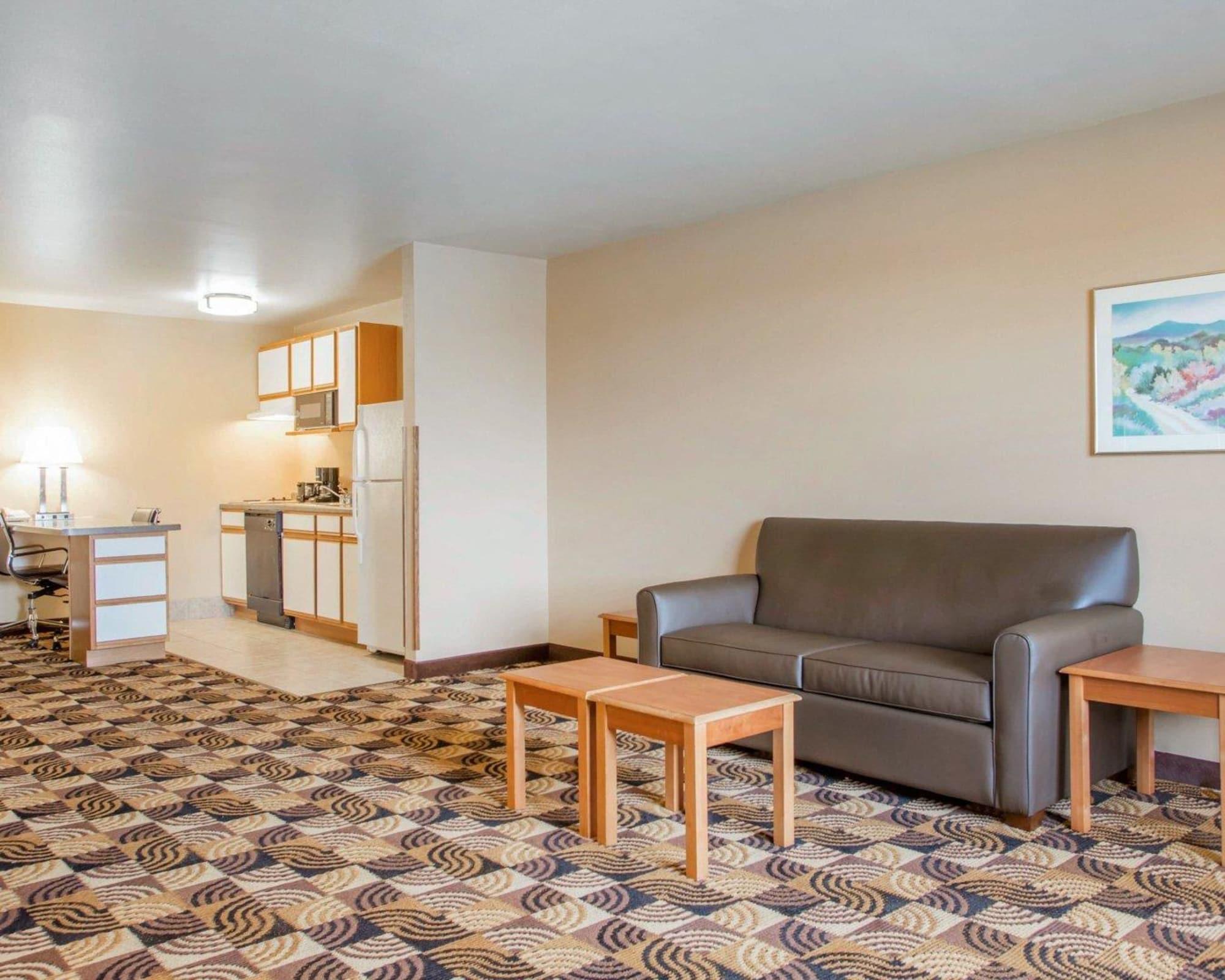 Hawthorn Suites By Wyndham Oak Creek/Milwaukee Airport Экстерьер фото